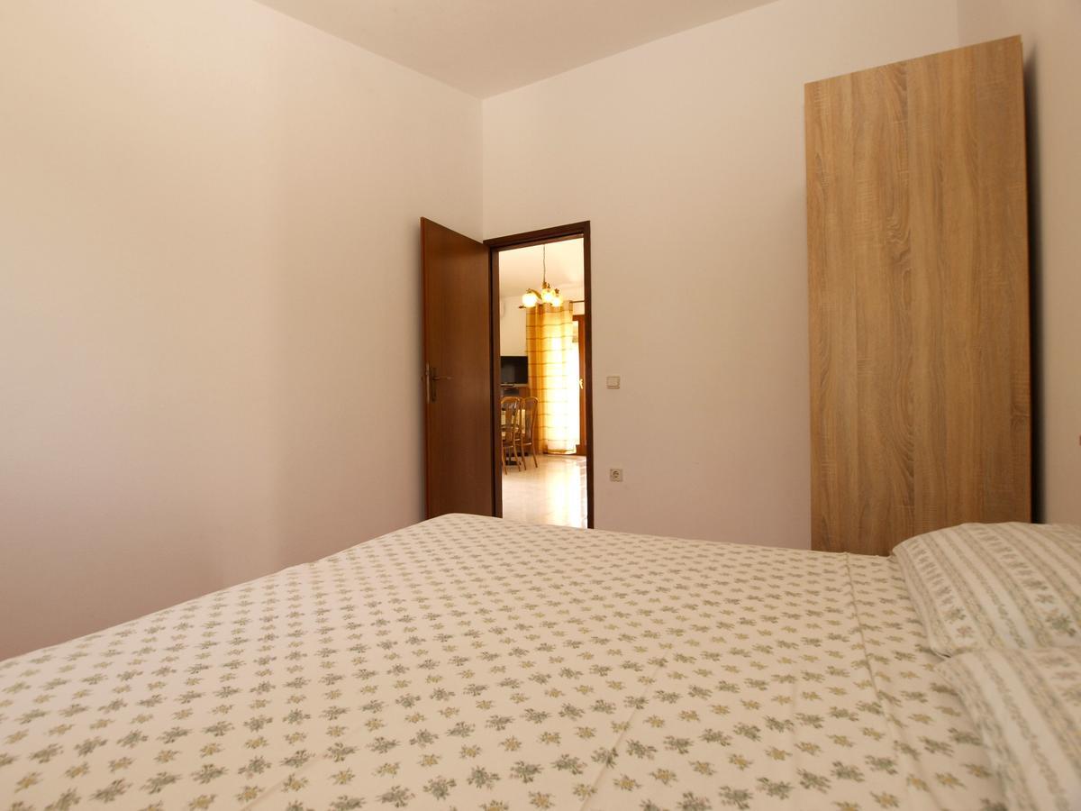 Apartments Luciano 1728 Premantura Eksteriør billede